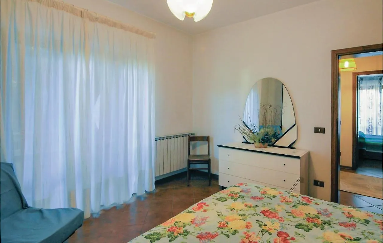 Stunning Home In Montignoso -Ms- With Kitchen Italien