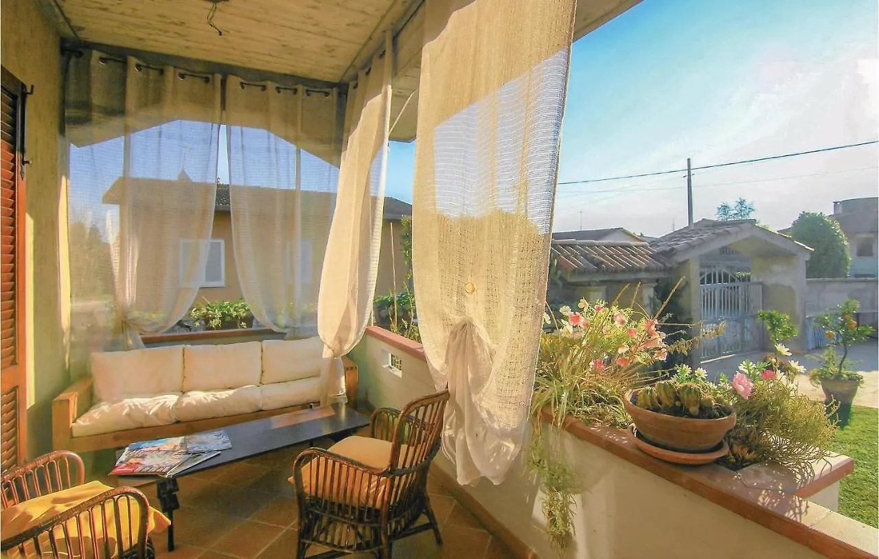 Feriehus Stunning Home In Montignoso -Ms- With Kitchen Italien