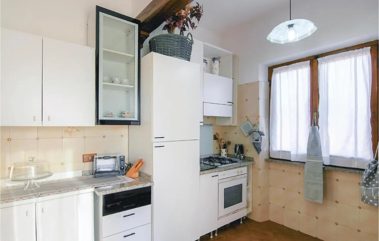Stunning Home In Montignoso -Ms- With Kitchen Feriehus